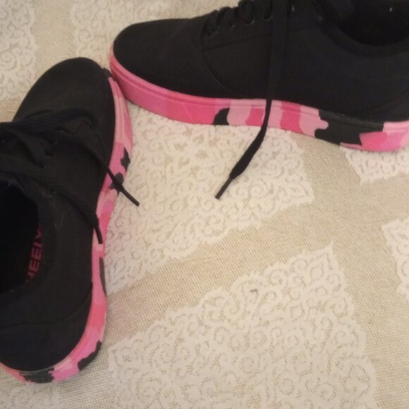 Heelys - Picture 2 of 4